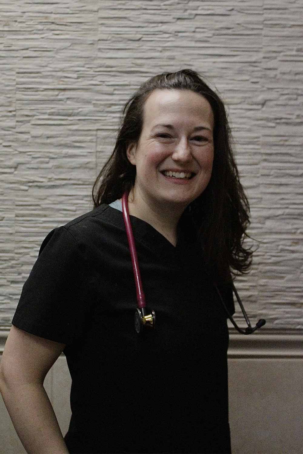 alyssa-1000x1500 Alyssa, technicienne en santé animale